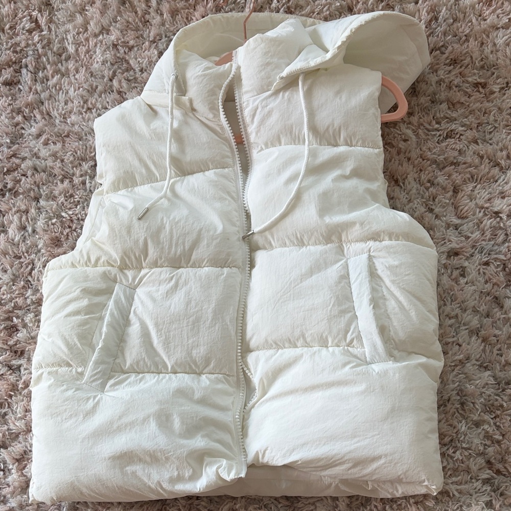 Amazon Women's White Puffer Vest